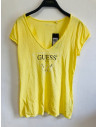 Outlet - GUESS tričko Embossed Metallic Logo Tee žluté